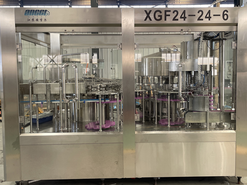 12000瓶/小时瓶装水灌装机