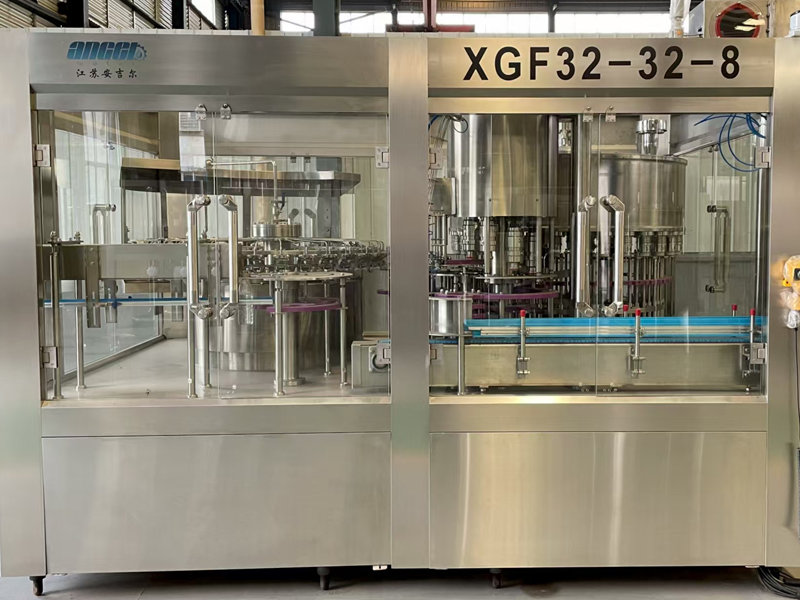 15000瓶/小时瓶装水灌装机